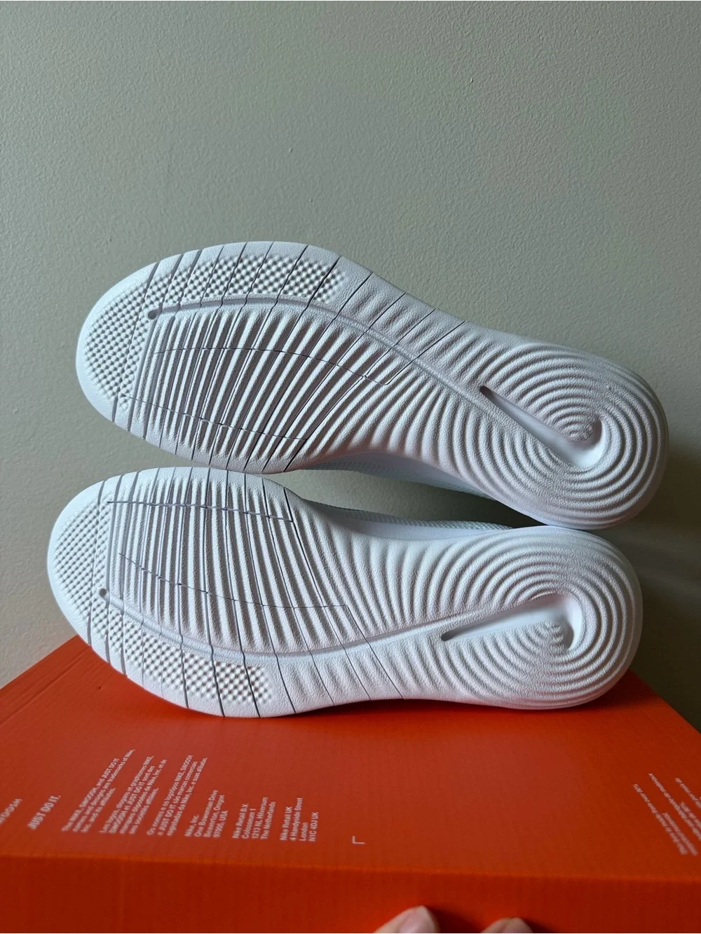 Nike Flex Experience Run 12 Summit White DV0746-105 Women’s Size 11.5